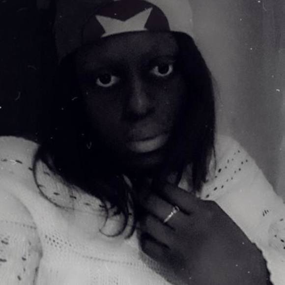 Meet your Posher, Mariella - Picture 1 of 1